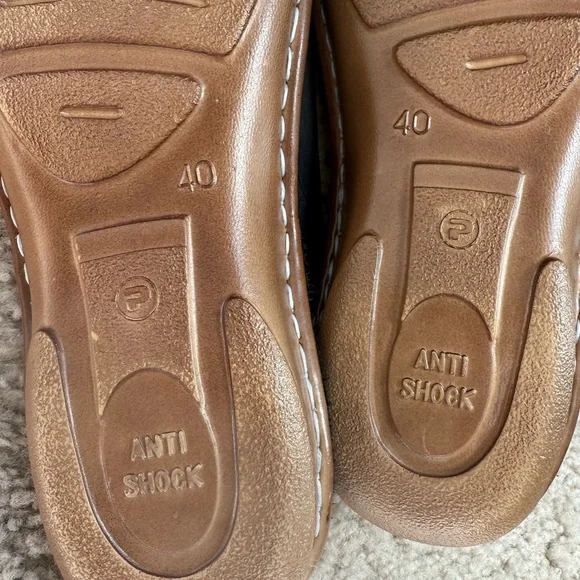 NWT Handmade Genuine Leather Black Embroidered Sandals Slip-On Mules Consuelo - Picture 12 of 14